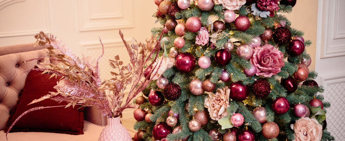 Decoreer je kerstboom met kunstbloemen! | Huis & Tuin Hoogeveen