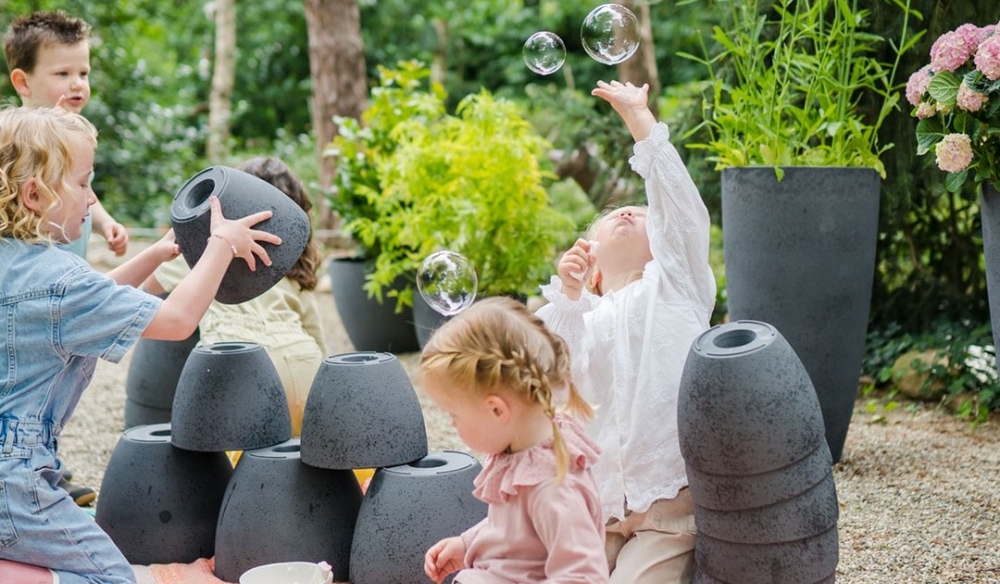 Houten tuinmeubels en stapelstoelen kopen | Huis & Tuin Hoogeveen